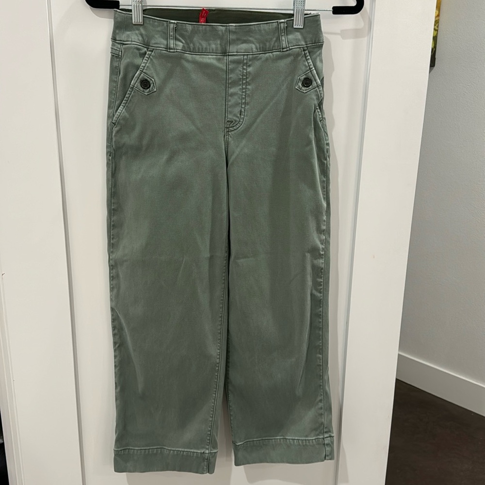 SPANXshape™ EveryWear
Cropped Wide Leg Jeans with Patch Pockets, Green